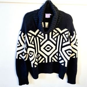 Michelle Nicole | Chunky cropped sweater w/ black-and-white all around pattern